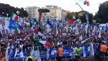 Roma - Piazza #SanGiovanni arriva sempre più gente (19.10.19)