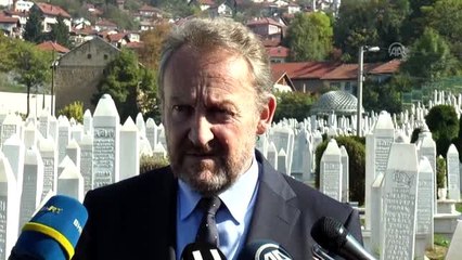 "Bilge Kral" Aliya, kabri başında anıldı