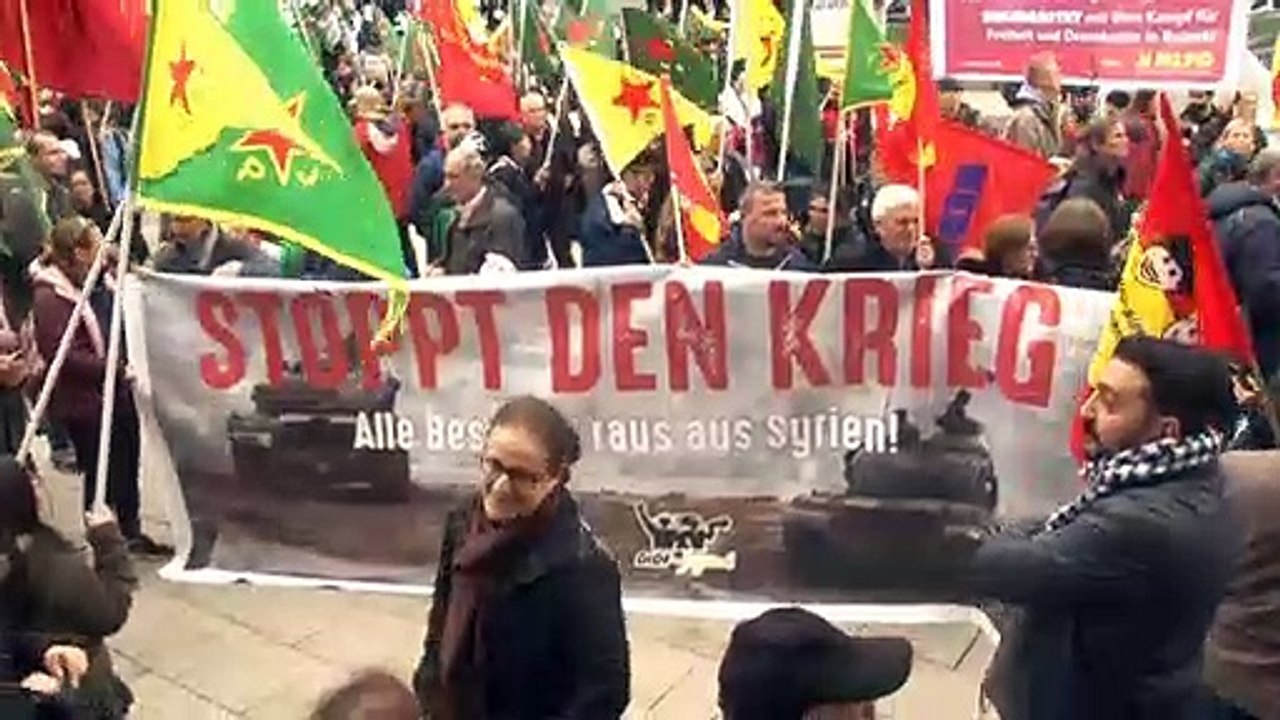 Kurden protestieren in Köln gegen türkische Militäroffensive