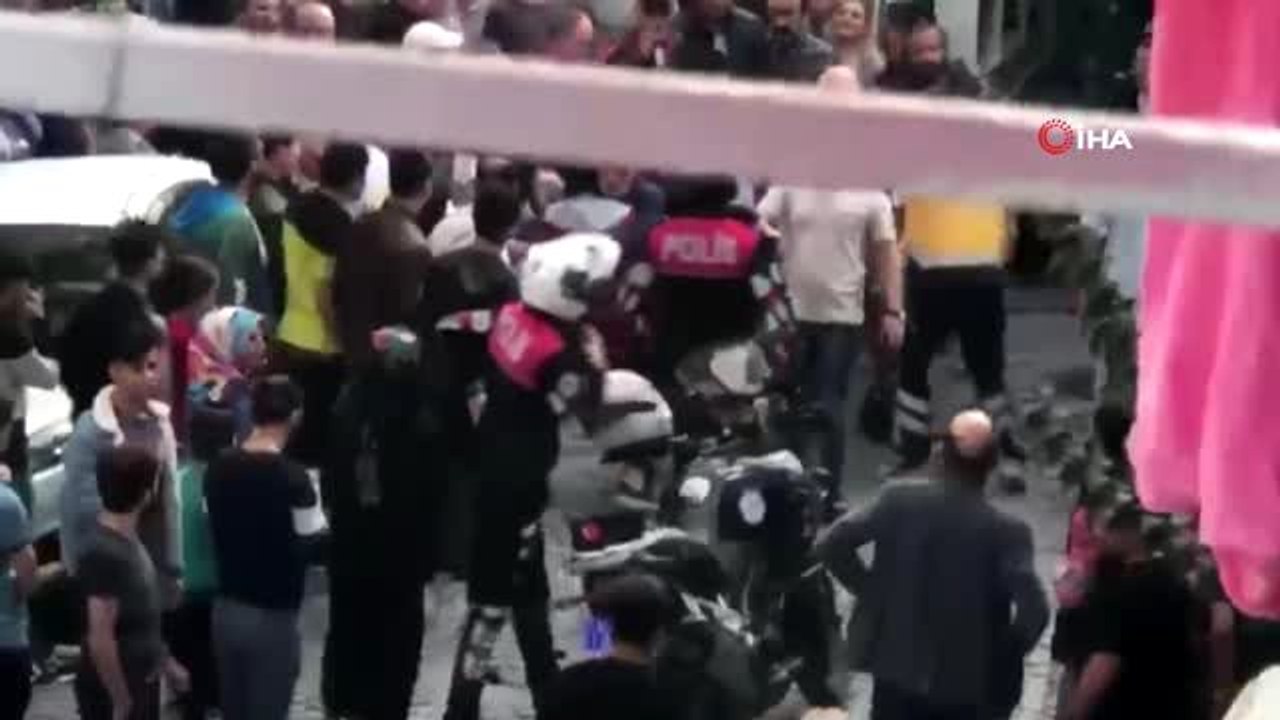 - Zeytinburnu Yeşiltepe Mahallesi'nde apartmanın üçüncü katından intihar etmek için evinin...