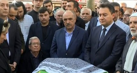 Ali Babacan, Erdoğan'ın 'abim' dediği Nuri Pakdil'in cenazesine katıldı