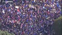 Százezrek vonultak az utcára Londonban egy új brexit-ügyi népszavazást követelve