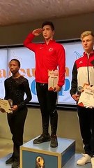 Başar Oktar'dan artistik buz pateninde altın madalya