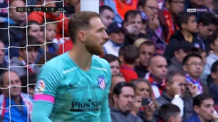 Valence FC : Oblak battu par un coup franc magique de Parejo !