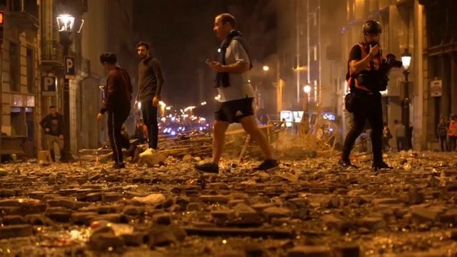 Barcelone : après cinq jours d’affrontements, l'heure du dialogue a sonné