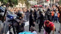 La Policía intenta dispersar a concentrados en Barcelona al comenzar la movilización