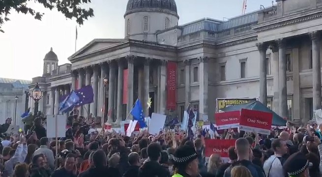 Británicos se concentran en Trafalguar Square en contra del Brexit