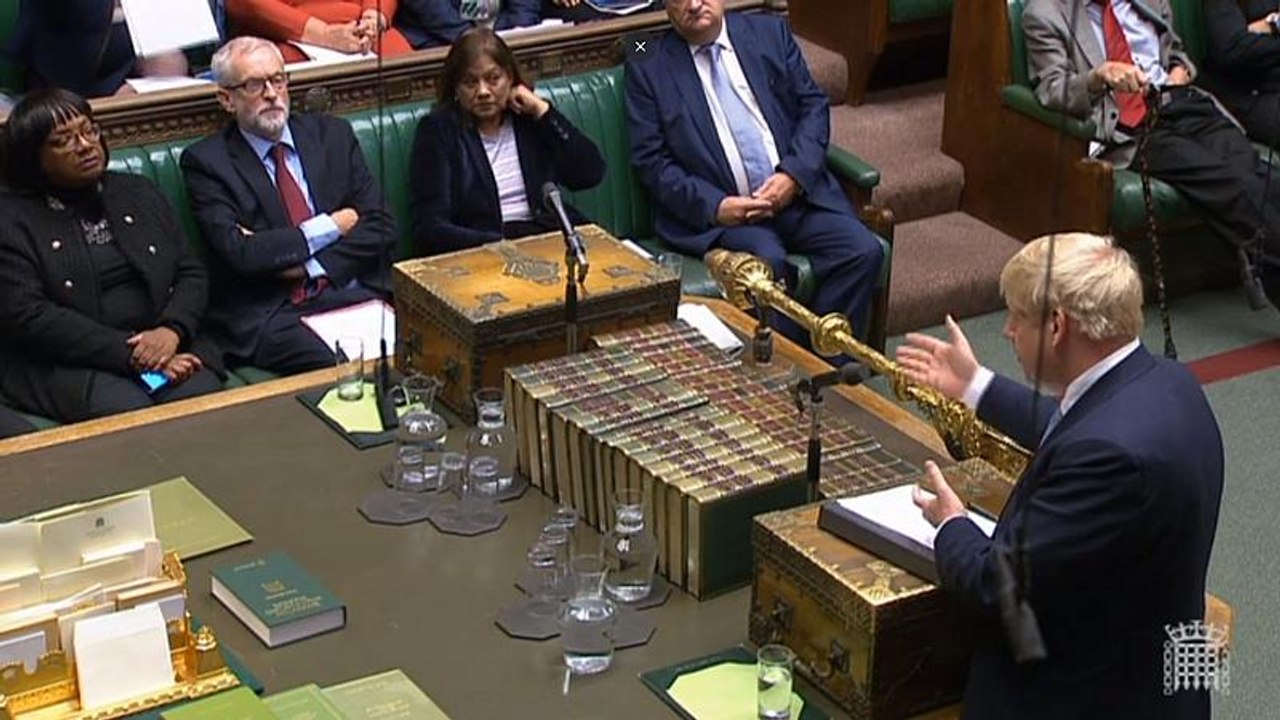 Brexit: il Parlamento approva il rinvio del voto, nuovo schiaffo per Johnson