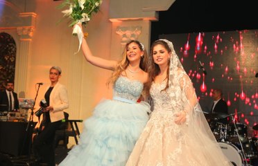 شاهدي لحظة اندماج ملك قورة في الرقص بزفاف شقيقتها