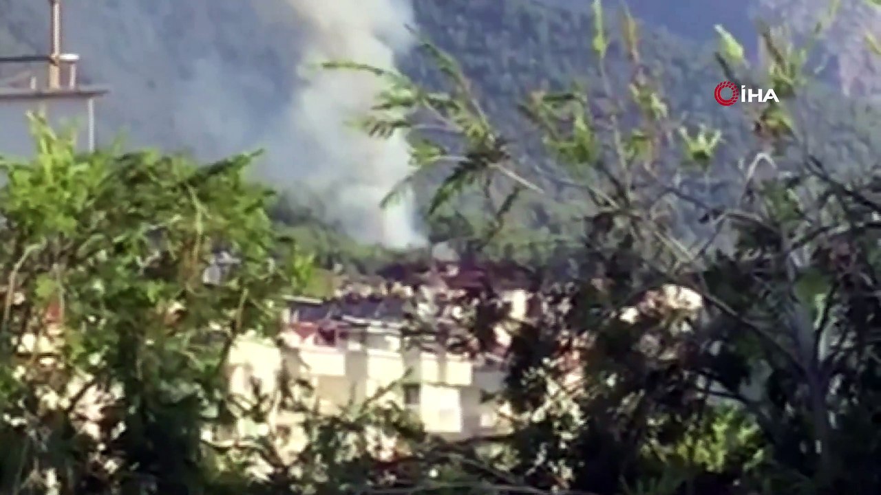 Alanya’da ormanlık alanda yangın