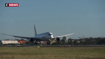 Le plus long vol direct de l'histoire, parti de New York, a atterri à Sydney 19h plus tard