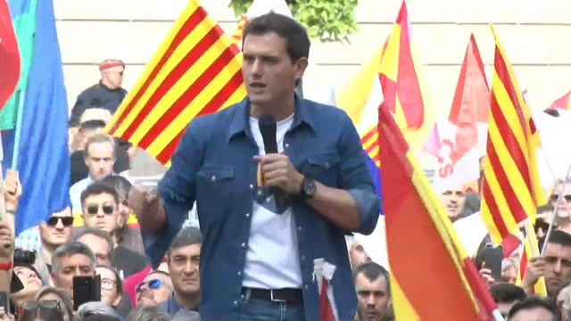 Rivera metería en la cárcel a quienes intenten romper España