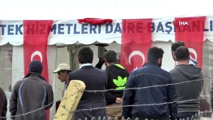Erzurumlu şehidin baba evine Türk bayrağı asıldı