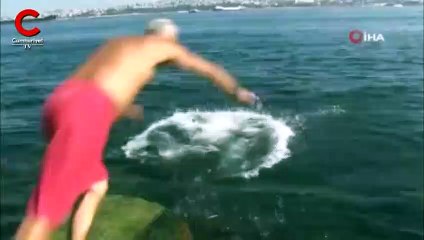 Güneşi gören İstanbullular denize girdi