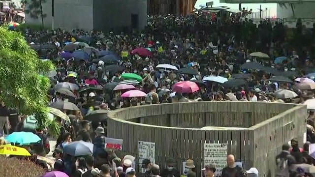 홍콩 시민, 5대 요구 전면 수용 촉구 행진 / YTN