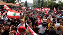 Demonstranten im Libanon zeigen sich von ersten Konsequenzen der Regierung unbeeindruckt