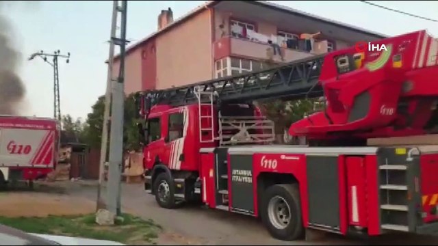 Pendik’te fabrika bahçesinde korkutan yangın