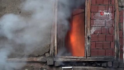 Tokat'ta 5 ev yangında hasar gördü