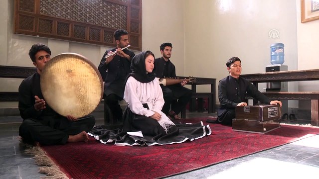 Afgan kızı Mirzai internetten öğrendiği sema ayinini ülkesinde tanıtıyor - KABİL