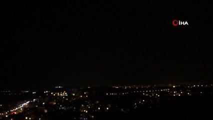 Hatay'da şimşekler geceyi aydınlattı