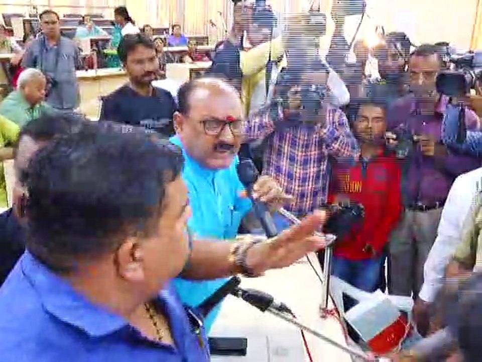 RAJKOT CORPORATION SABHA LIVE NEWS II राजकोट में हुआ हंगामा देखे क्या है मामला 