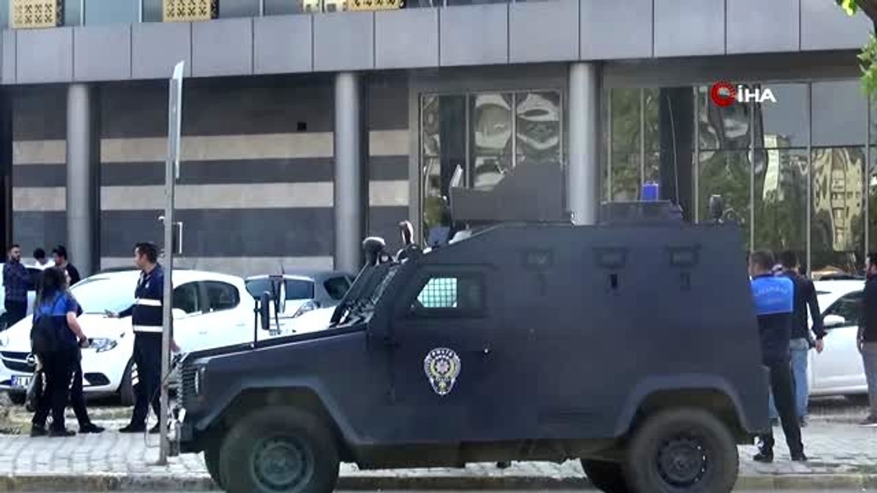 Diyarbakır'da HDP'li belediye başkanlarına terör operasyonu