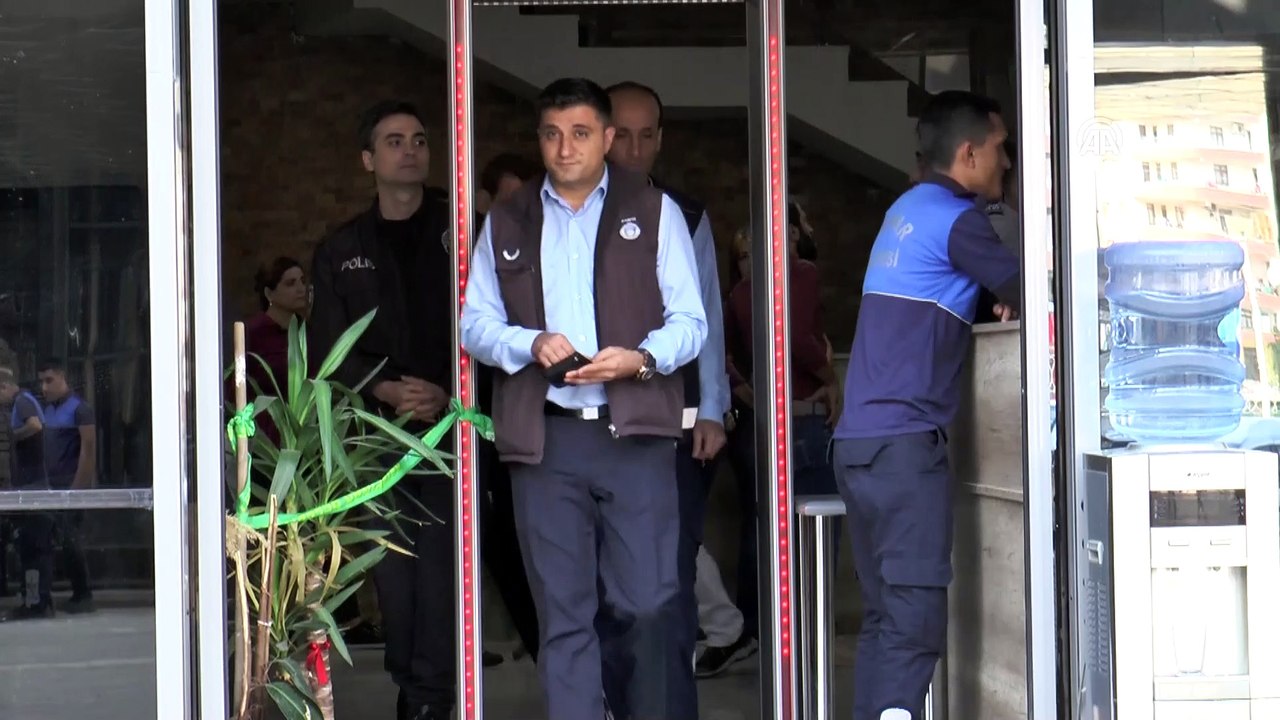 HDP'lilere yönelik terör operasyonu - Kayapınar Belediyesi - DİYARBAKIR