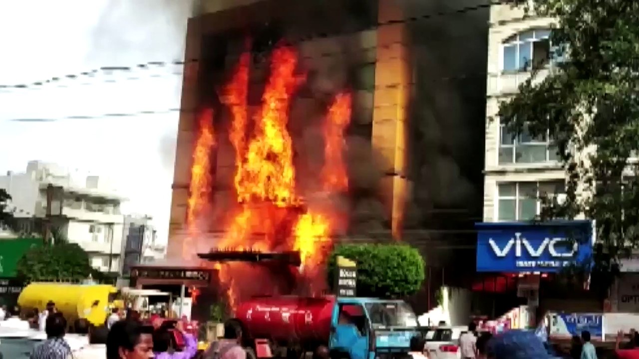 Madhya Pradesh: Fire breaks out at a hotel in Indore