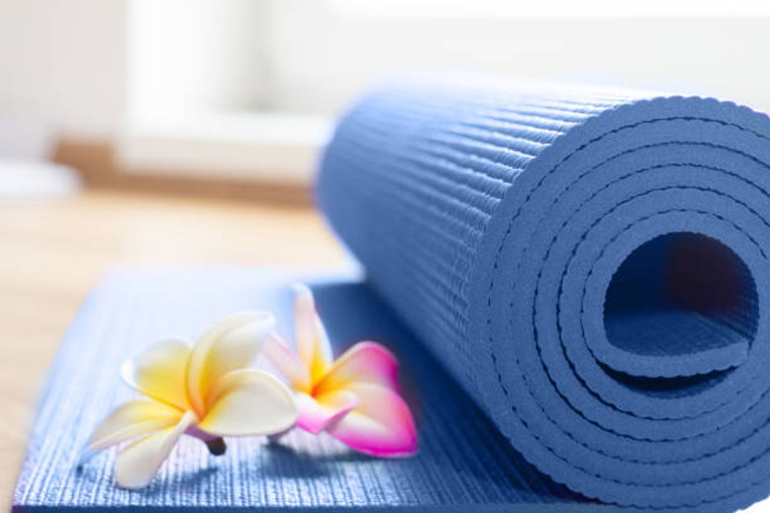 Bajar de peso y mejorar tu estado físico con el yoga, es muy fácil