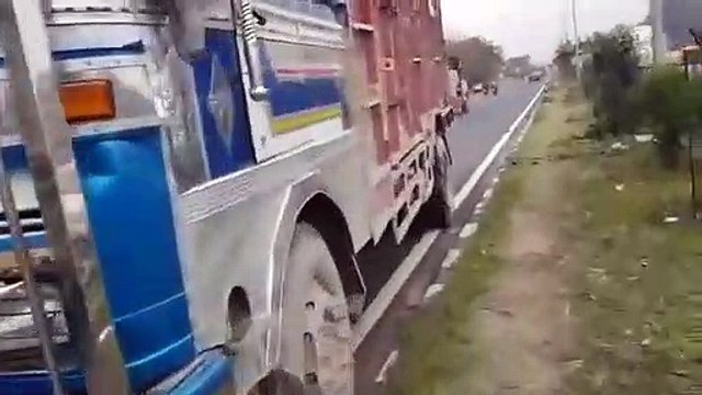 Trucks collided at National Highway,Traffic Movement affected