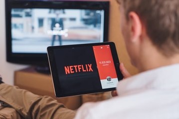 Netflix songerait à supprimer le partage de comptes