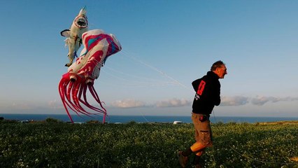 Des centaines de cerfs-volants dans le ciel maltais
