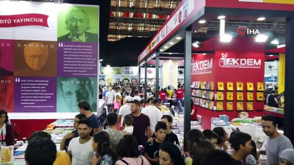 10. Kitap Fuarı 613 bin ziyaretçi ile rekor kırdı