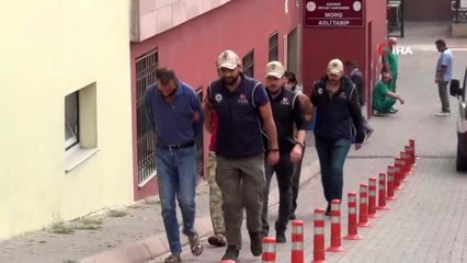 DEAŞ operasyonunda gözaltına alınan 3 kişi adliyeye sevk edildi