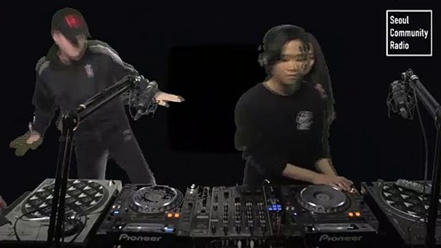 LIVE FROM THE SCR STUDIO (153)