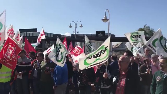 Concentración de trabajadores de Ambulancias Tenorio