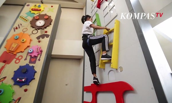 Wall Climbing Sambil Foto Yang Menyenangkan di Bremgra Indoor Climbing Gym – FOLLOW ME