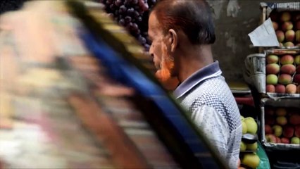 الحناء تضفي ألوانا زاهية على لحى البنغلادشيين