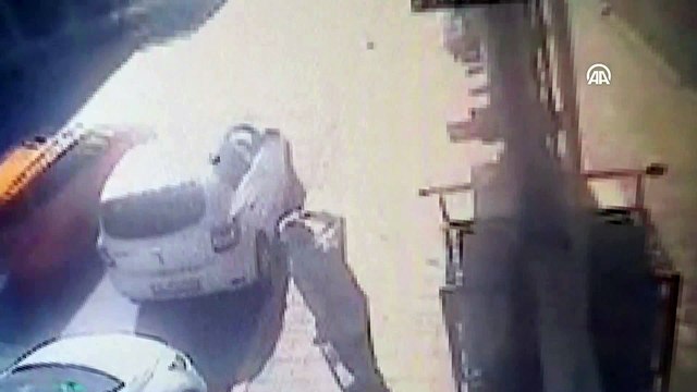 Üvey kardeşini pompalı tüfekle yaraladı - İZMİR