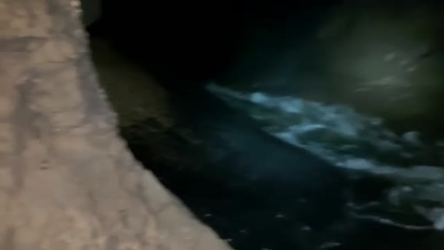 Buscan a cuatro espeleólogos portugueses en la cueva de Cueto-Coventosa