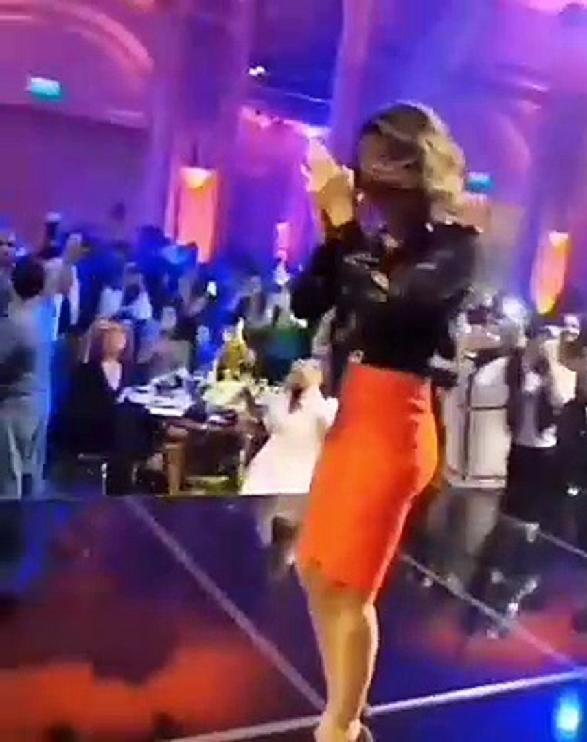 رقص منة فضالي مع راغب علامة - فيديو Dailymotion