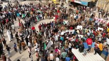 Münbiç'te yaşayanlar Esed rejimini protesto etti