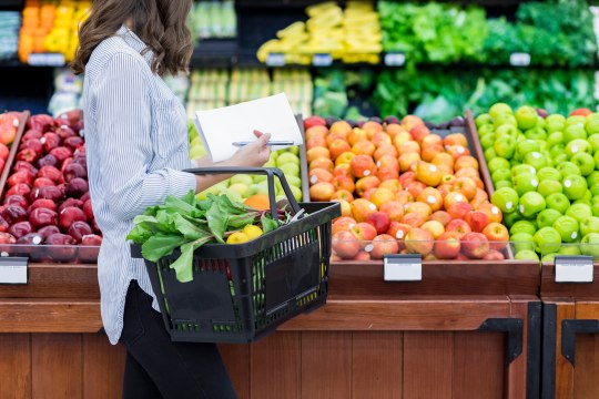 10 Grocery Shopping Hacks From Professional Shoppers