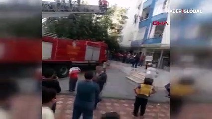 Korkuluk demirlerine sıkışan çocuk için mahalleli seferber oldu