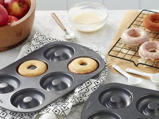 This Is the Easiest Way to Make Fresh, Fluffy Doughnuts Without the Mess