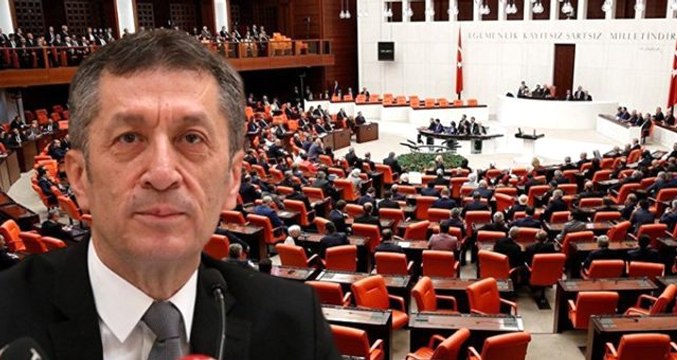 Nöbetçi bakan uygulaması başlıyor! İlk nöbeti Ziya Selçuk tutacak