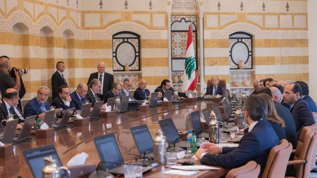 بعد كشف الحريري خطته.. ما مآلات الاحتجاجات بلبنان؟