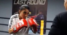 Sabriye Şengül, Kasım Ayındaki Bellator MMA Maçı İçin Kampa Girdi