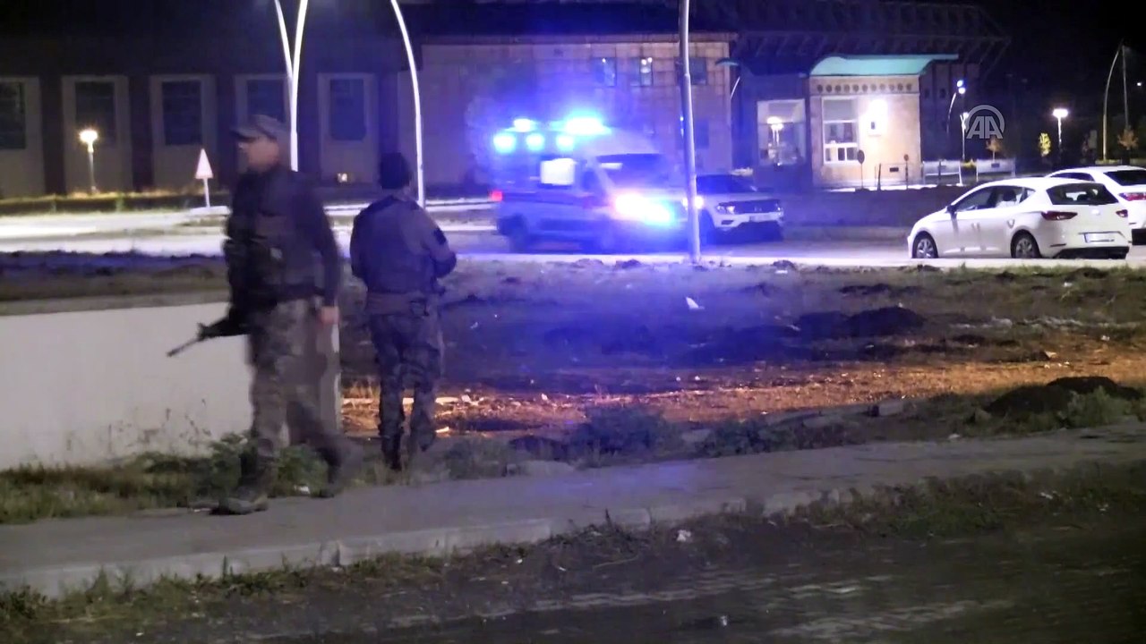 Askeri aracın geçişi sırasında patlama - KARS