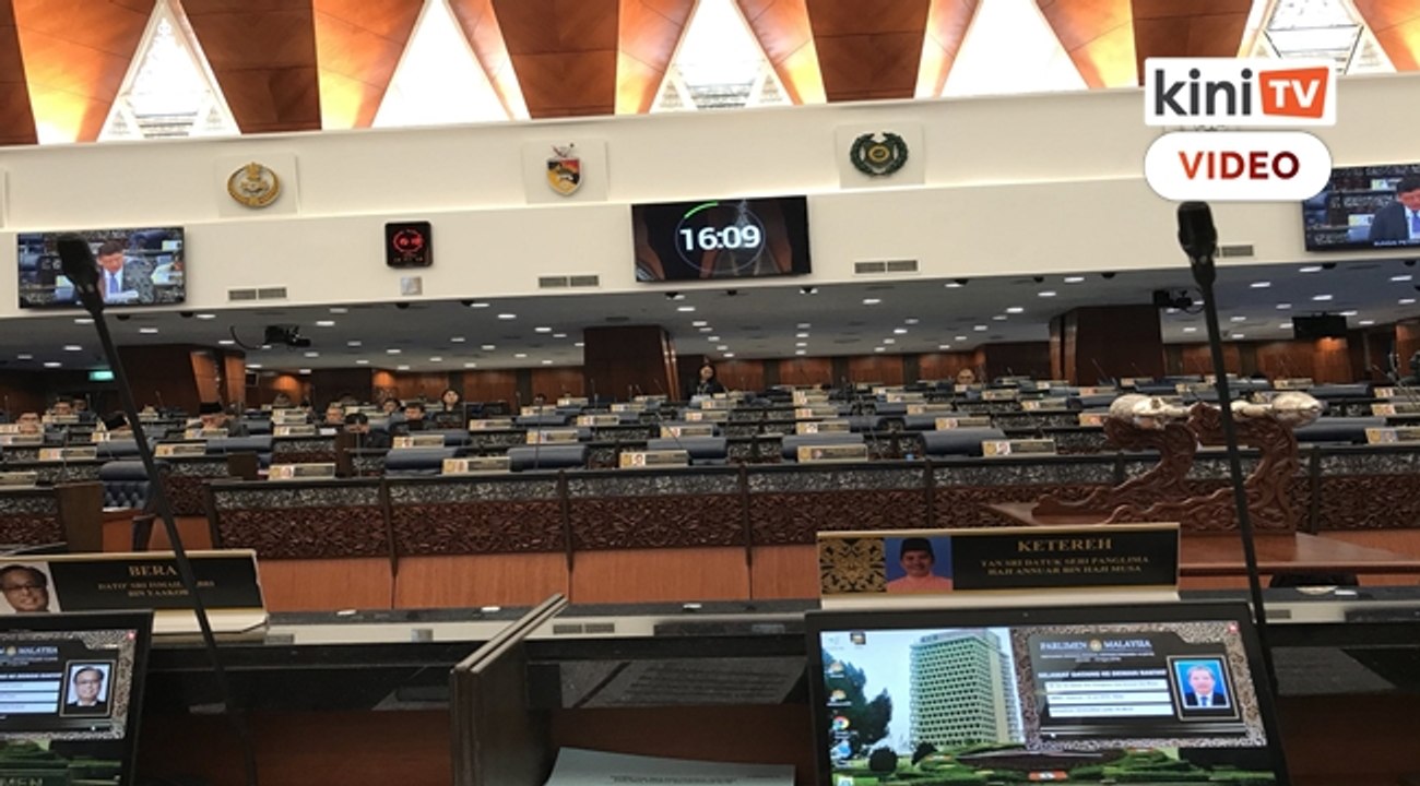 Dewan kosong : PM kata sekarang banyak mesyuarat antarabangsa perlu hadir